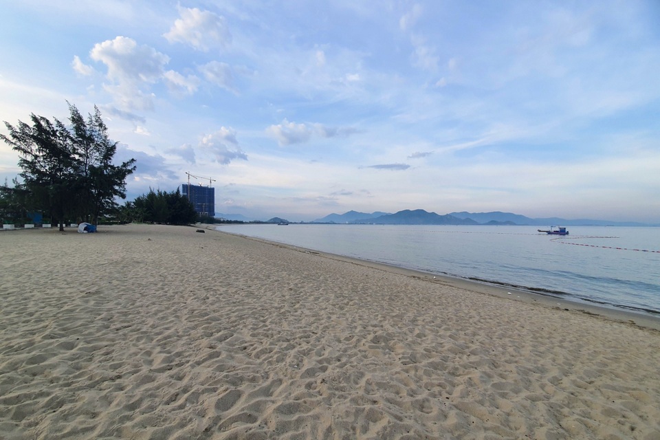 Biển Ninh Thuận vắng lặng không một bóng du khách - 1 Biển Ninh Thuận vắng lặng không một bóng du khách - 1