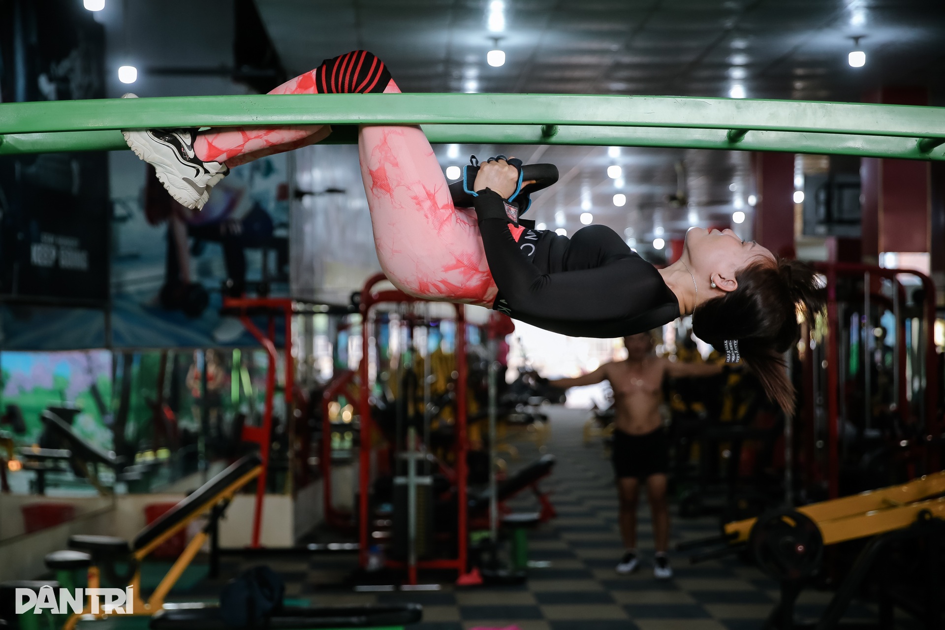 Bà nội U60 có vóc dáng nóng bỏng nhờ 8 năm tập gym - 3 Bà nội U60 có vóc dáng nóng bỏng nhờ 8 năm tập gym - 3