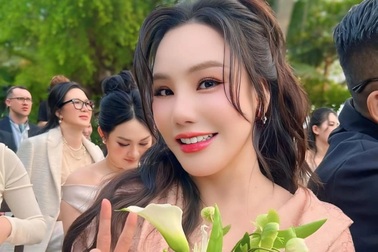 Chồng sắp cưới của ca sĩ Hồ Quỳnh Hương là ai?