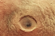 Tàu thám hiểm tìm thấy "mắt quỷ" đáng sợ trên Sao Hỏa