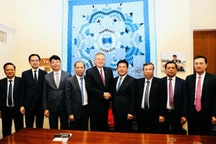 Đoàn đàm phán Chính phủ gặp các Thượng nghị sĩ Mỹ thúc đẩy hợp tác