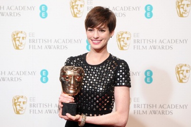 Anne Hathaway, Ben Affleck, Christoph Waltz giành giải BAFTA