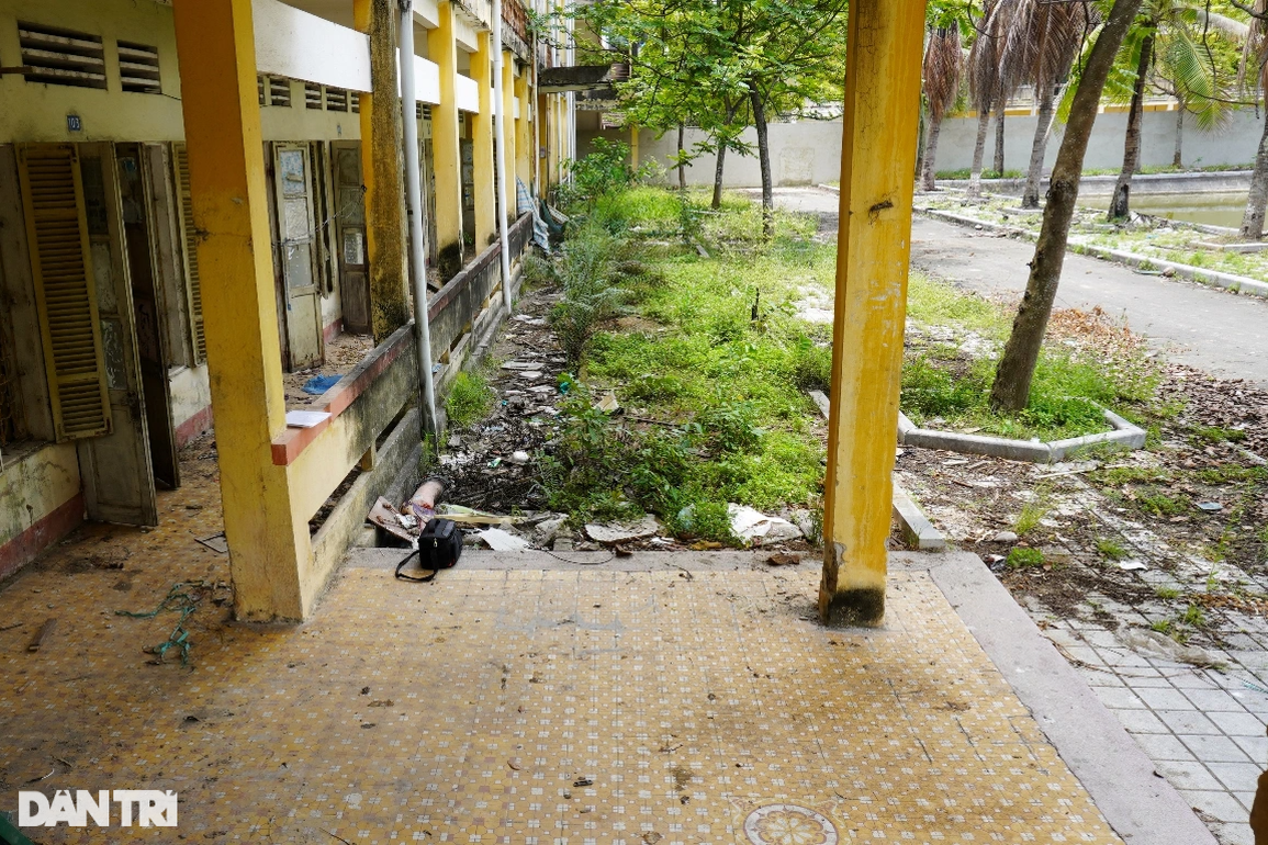 Ký túc xá sinh viên, nhà thực hành của trường đại học bỏ hoang - 12 Ký túc xá sinh viên, nhà thực hành của trường đại học bỏ hoang - 12