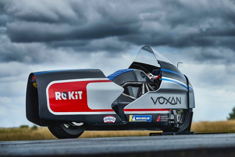 Bàng hoàng kỷ lục tốc độ 336,94 km/h xe máy điện vừa thiết lập - 8 Bàng hoàng kỷ lục tốc độ 336,94 km/h xe máy điện vừa thiết lập - 8