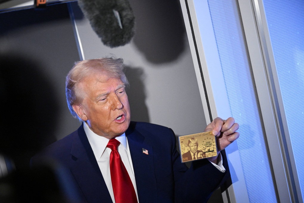 “Thẻ vàng Trump”: Giấc mơ Mỹ giá 5 triệu USD - 1 “Thẻ vàng Trump”: Giấc mơ Mỹ giá 5 triệu USD - 1