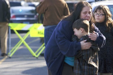 Thủ phạm trong vụ thảm sát tại Mỹ dùng súng trường 