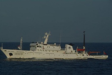 Tàu Trung-Nhật đối đầu trên Hoa Đông