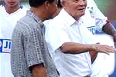 “Chuyện giáo dục VĐV đã bị thả nổi...”