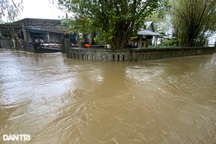 Lũ lên nhanh, Huế kích hoạt 2 cụm còi hú cảnh báo thiên tai