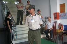 “Náo loạn” bệnh viện Tây Đô do bất minh tài chính