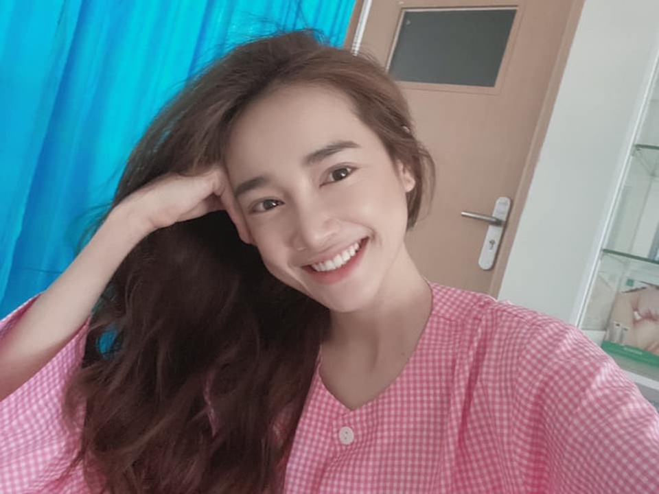 Nhan sắc mặt mộc của Diễm My 9x, Nhã Phương - 11 Nhan sắc mặt mộc của Diễm My 9x, Nhã Phương - 11