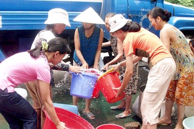 Chủ tịch Hà Nội: Đừng để dân “sợ” cả chung cư cao cấp vì thiếu nước 