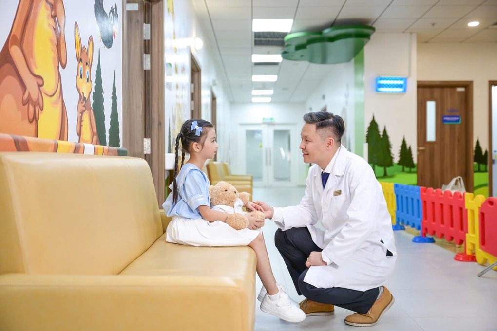 Bé trai 8 tháng tuổi hồi sinh thần kỳ nhờ trái tim nhân tạo ECMO - 2 Bé trai 8 tháng tuổi hồi sinh thần kỳ nhờ trái tim nhân tạo ECMO - 2