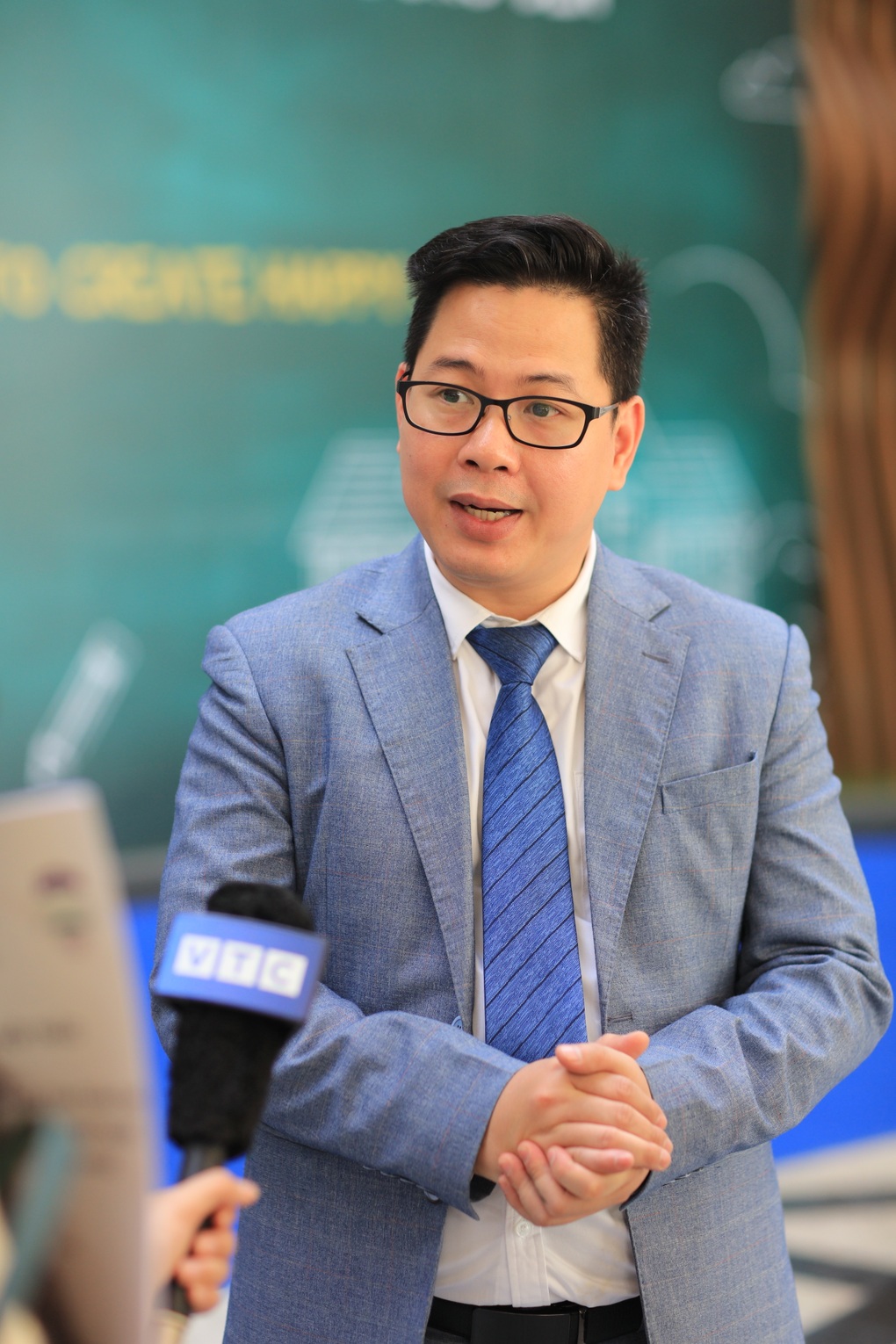 Giáo viên căng thẳng một phần vì sợ bị tung clip lên mạng xã hội - 2 Giáo viên căng thẳng một phần vì sợ bị tung clip lên mạng xã hội - 2