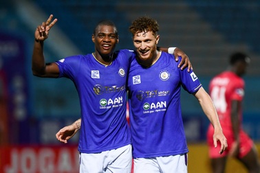 Quang Hải tịt ngòi, CLB Hà Nội vẫn thắng dễ Sài Gòn FC