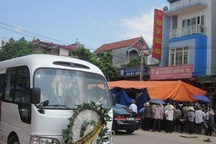 Phạt hành chính hai người đưa Lê Văn Luyện sang Trung Quốc