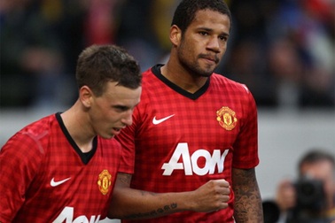 MU đẩy “món hàng hớ” Bebe trở lại Bồ Đào Nha