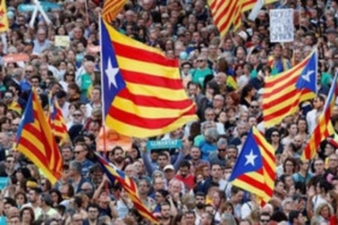 Catalonia ly khai và giấc mộng “bạo phát, bạo tàn”
