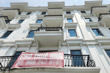 Bán không được, chủ nhà chuyển hướng cho thuê lấy tiền trả lãi ngân hàng