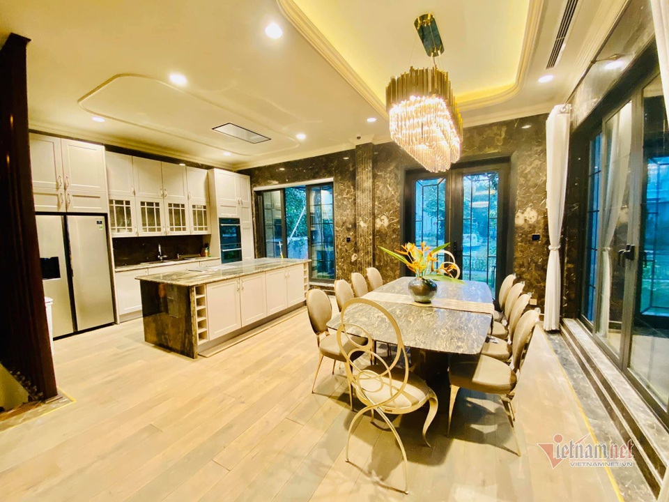 Biệt thự ven sông trị giá gần 60 tỷ đồng của diễn viên Lã Thanh Huyền - 9 Biệt thự ven sông trị giá gần 60 tỷ đồng của diễn viên Lã Thanh Huyền - 9