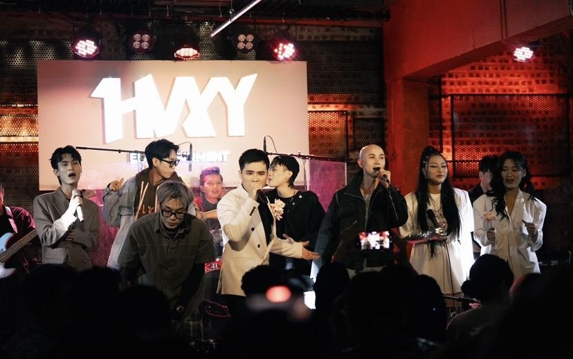 ミュージシャンのハ・アンが初めて作曲した時の衝撃を語る - 1 Nhạc sĩ Hà Anh trải lòng về cú sốc khi lần đầu sáng tác - 1