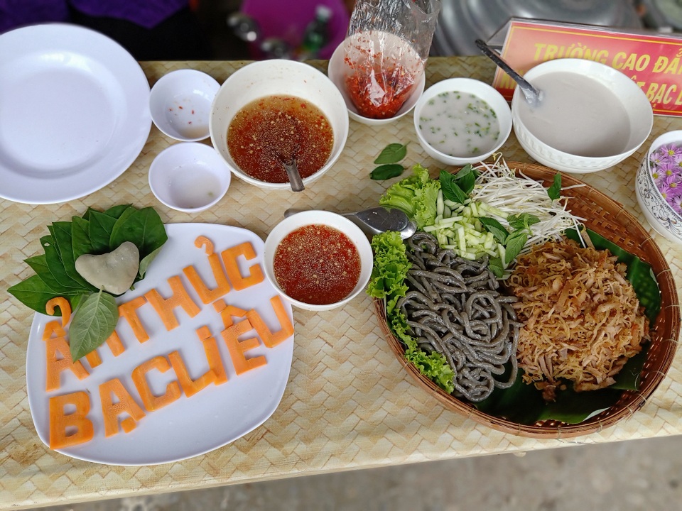 Sôi nổi làm bánh, nấu ăn nhân ngày Gia đình Việt Nam 28/6 - 9 Sôi nổi làm bánh, nấu ăn nhân ngày Gia đình Việt Nam 28/6 - 9