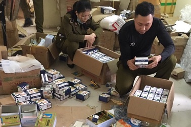 Đột kích cơ sở đang làm thuốc đông y "rởm", rầm rộ quảng cáo bán online