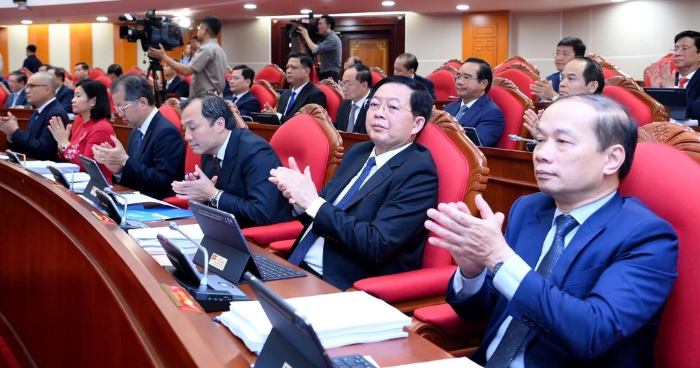 Trung ương cho ý kiến về nhân sự Phó Thủ tướng và nhiều bộ trưởng - 1 Trung ương cho ý kiến về nhân sự Phó Thủ tướng và nhiều bộ trưởng - 1