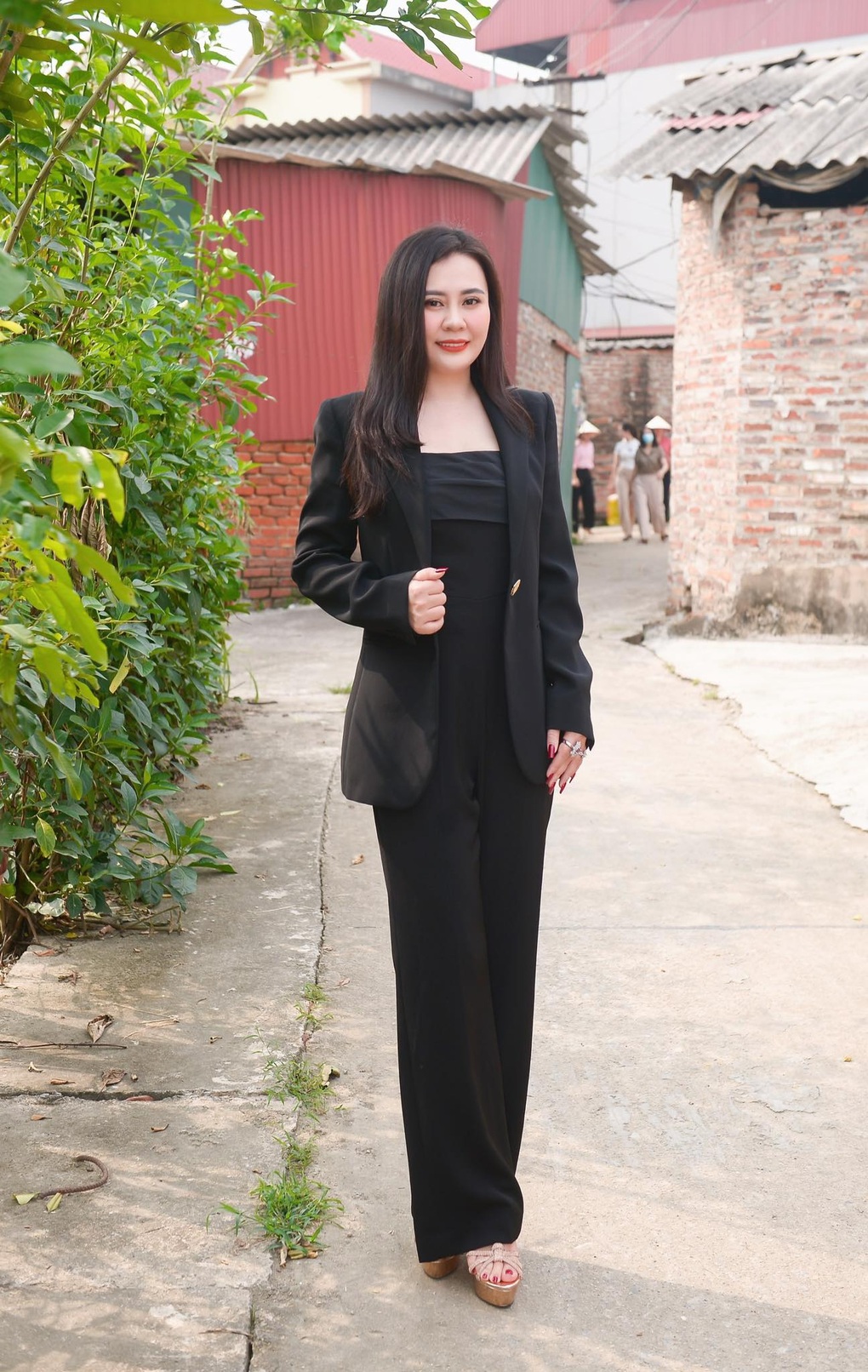 Hoa hậu Phan Kim Oanh dành trọn cát-xê để xây nhà từ thiện - 4 Hoa hậu Phan Kim Oanh dành trọn cát-xê để xây nhà từ thiện - 4
