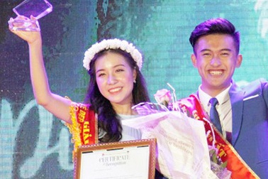 Cặp đôi nam thanh nữ tú chuyên Tin đăng quang Đại sứ THPT Chu Văn An