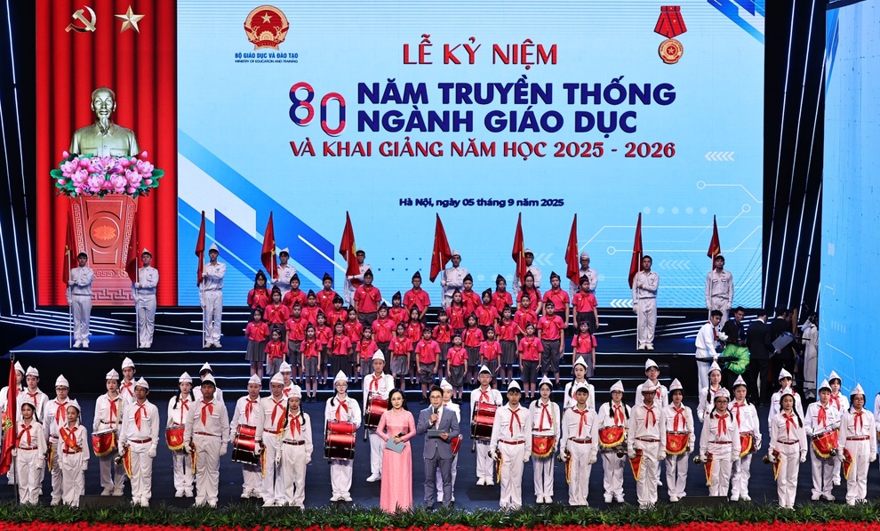 Lễ kỷ niệm 80 năm truyền thống ngành Giáo dục và khai giảng năm học 2025-2026 - 1 Lễ kỷ niệm 80 năm truyền thống ngành Giáo dục và khai giảng năm học 2025-2026 - 1