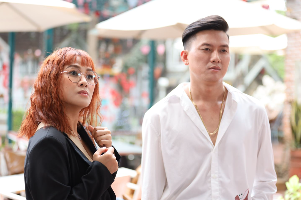 Quách Ngọc Tuyên bật cười khi diễn cảnh thân mật với Trà Ngọc - 1 Quách Ngọc Tuyên bật cười khi diễn cảnh thân mật với Trà Ngọc - 1