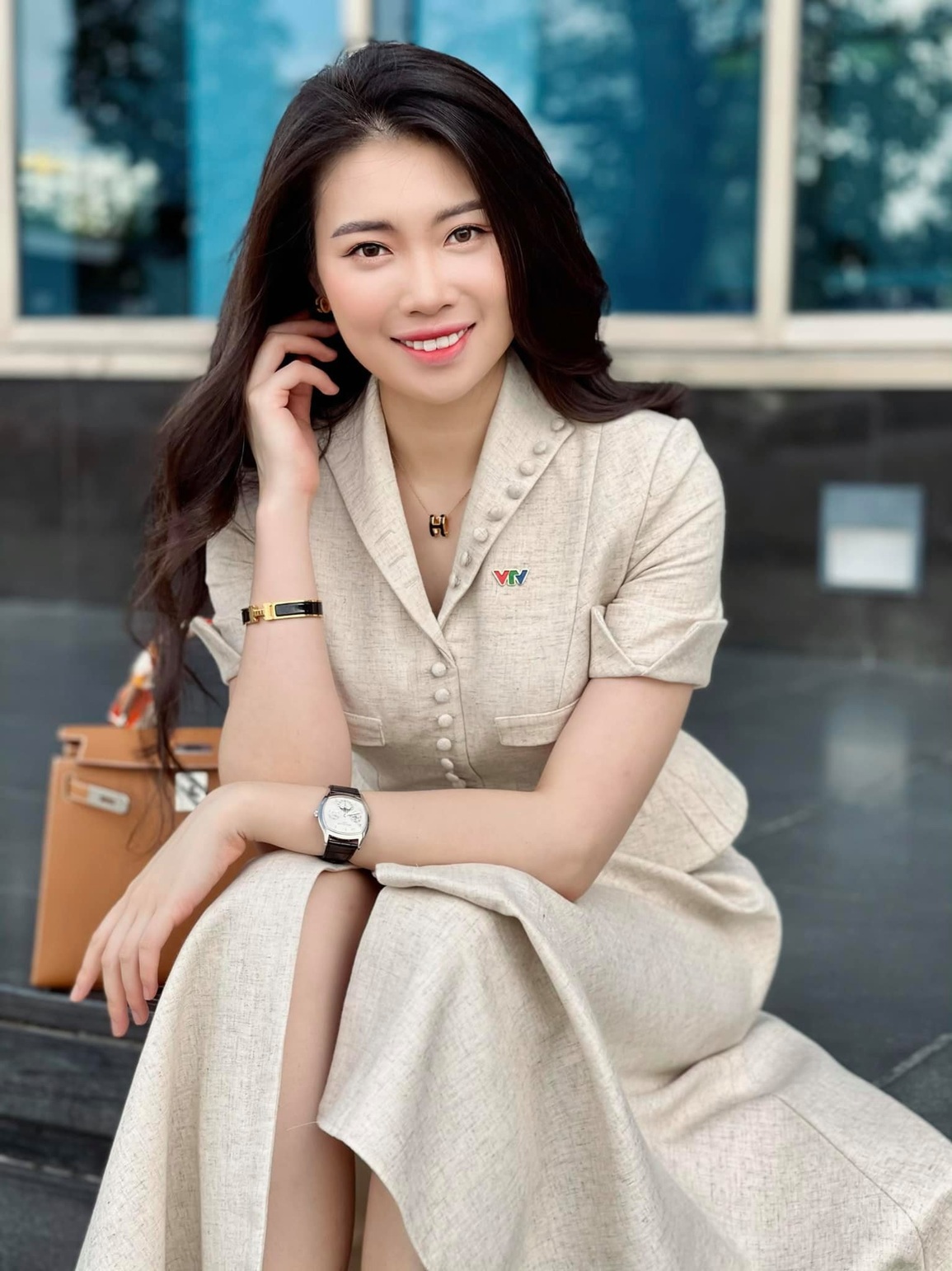 Soi thành tích khủng của 3 biên tập viên VTV nổi tiếng - 3 Soi thành tích khủng của 3 biên tập viên VTV nổi tiếng - 3