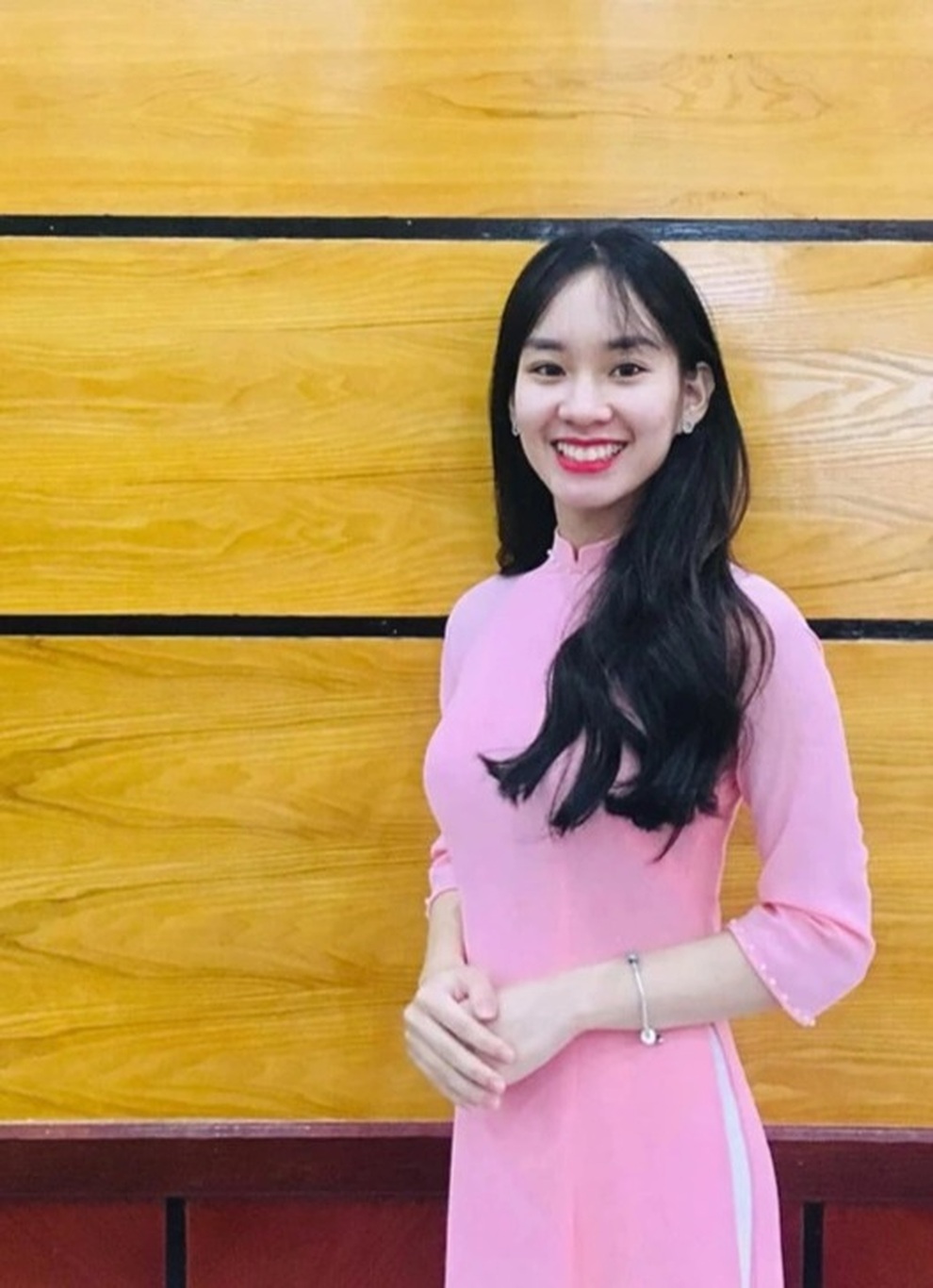 Thủ khoa ĐH Luật Hà Nội từng đỗ 3 trường chuyên, điểm IELTS 8.0 - 2 Thủ khoa ĐH Luật Hà Nội từng đỗ 3 trường chuyên, điểm IELTS 8.0 - 2