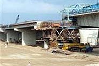 5 năm làm xong... 4,3 km đường