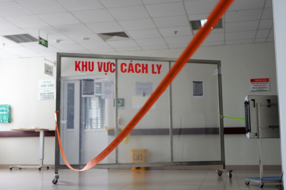 Trên tuyến đầu chống Covid-19: Tháng 8 rồi, bao giờ mẹ về với con? - 1 Trên tuyến đầu chống Covid-19: Tháng 8 rồi, bao giờ mẹ về với con? - 1