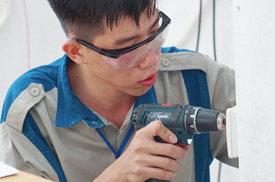 Kỳ thi kỹ năng nghề Quốc gia: Thợ nghề trẻ quyết liệt so tài - 3 Kỳ thi kỹ năng nghề Quốc gia: Thợ nghề trẻ quyết liệt so tài - 3