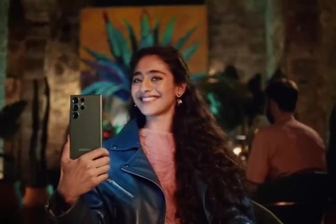 Video quảng cáo khả năng chụp ảnh mặt trăng của Galaxy S23 Ultra