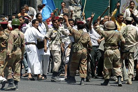 Máy bay không người lái Mỹ “đánh” Libya, Tổng thống Yemen “sẽ từ chức”