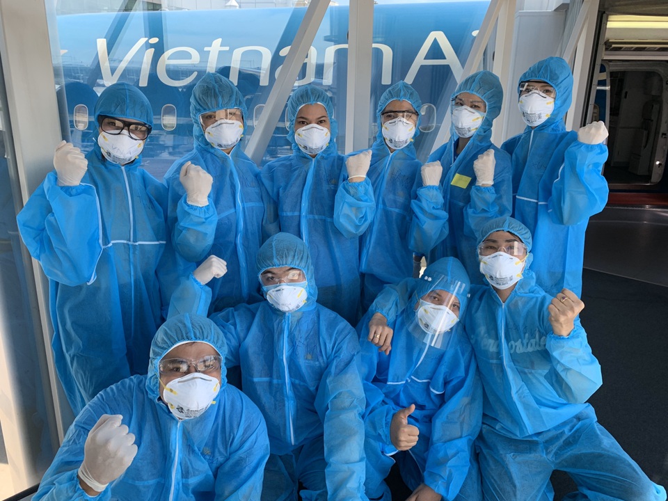 Chuyến bay đầu tiên đón hơn 300 người Việt tại vùng dịch Hàn Quốc về nước - 2 Chuyến bay đầu tiên đón hơn 300 người Việt tại vùng dịch Hàn Quốc về nước - 2