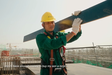 "Có công trình kỳ vĩ nào không được xây bởi đôi bàn tay thô ráp"