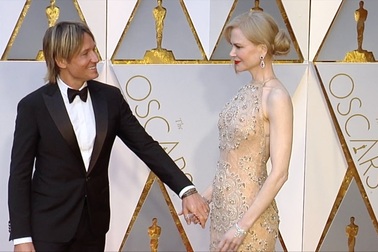 Nicole Kidman đẹp đôi bên chồng