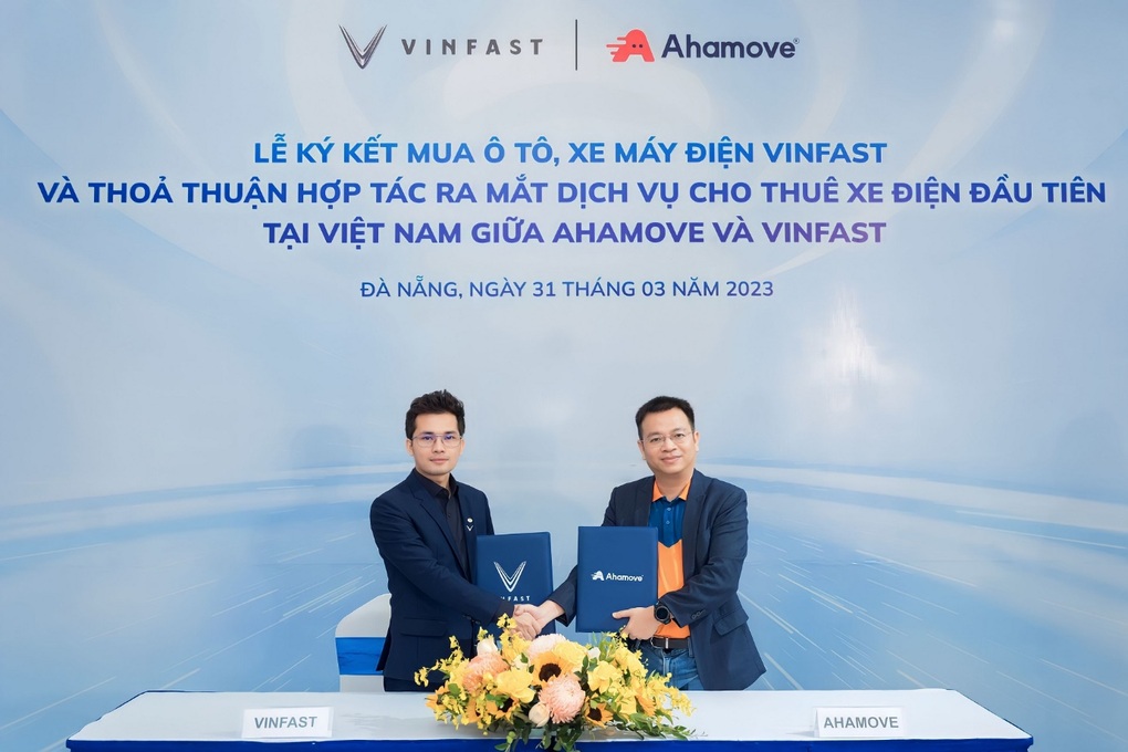 Ahamove mua 200 xe Vinfast để triển khai dịch vụ cho thuê xe máy điện - 1 Ahamove mua 200 xe Vinfast để triển khai dịch vụ cho thuê xe máy điện - 1