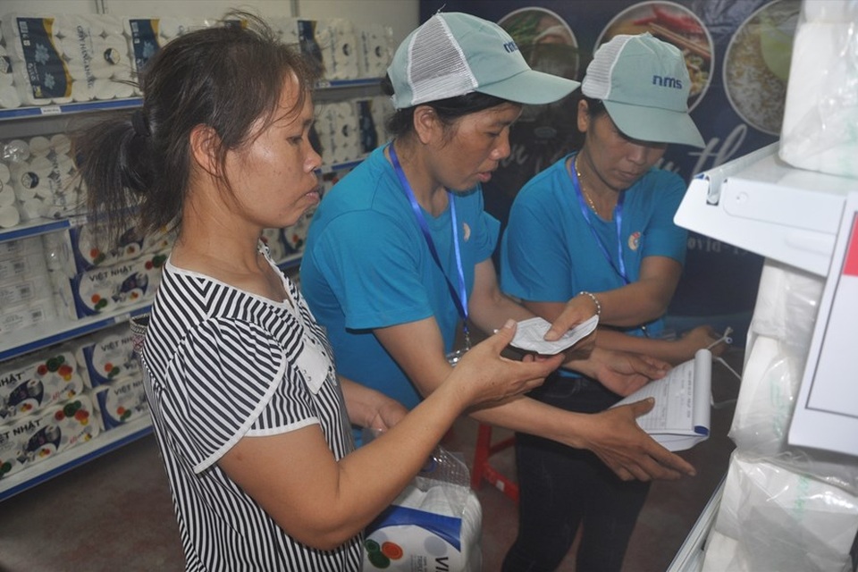 Mong ước của những công nhân mất việc, giảm thu nhập - 1 Mong ước của những công nhân mất việc, giảm thu nhập - 1