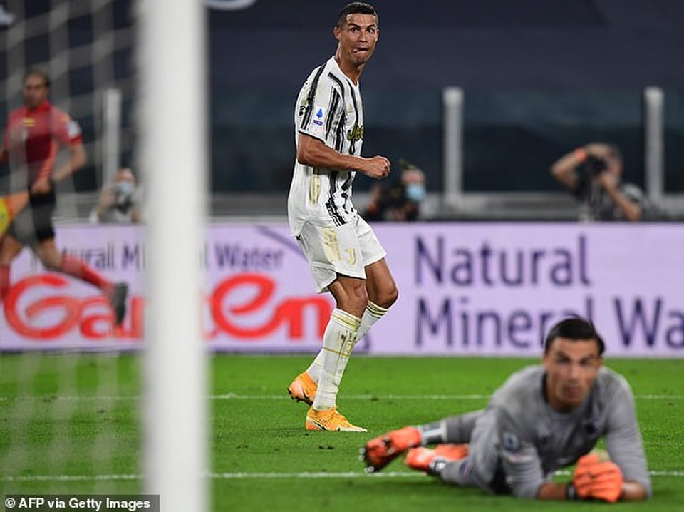 C.Ronaldo rực sáng, Juventus đại thắng trận ra quân ở Serie A - 2