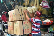 Hàng Trung Quốc “chiếm” thị trường