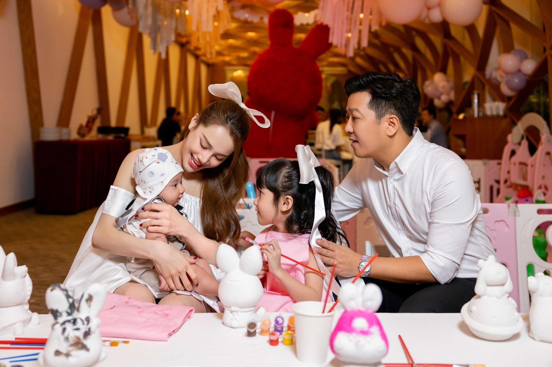 Nhã Phương - Trường Giang: 7 năm viên mãn, ở nhà vườn 70 tỷ đồng - 8 Nhã Phương - Trường Giang: 7 năm viên mãn, ở nhà vườn 70 tỷ đồng - 8