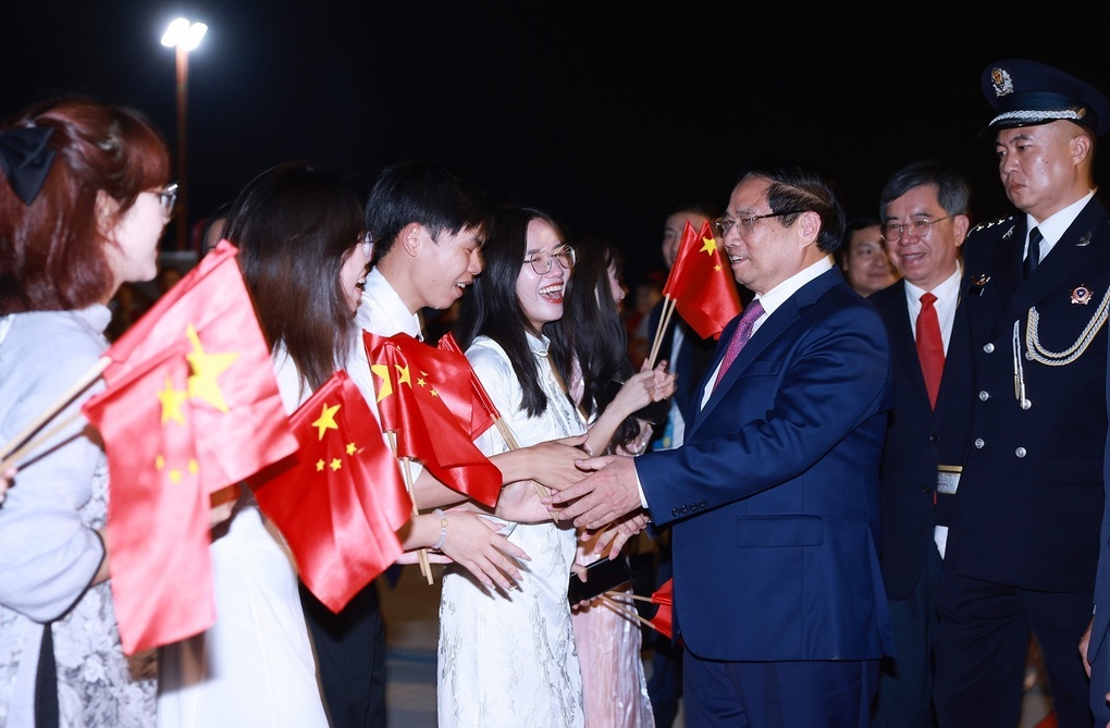 Thủ tướng tới Thiên Tân, bắt đầu chuyến làm việc tại Trung Quốc - 3 Thủ tướng tới Thiên Tân, bắt đầu chuyến làm việc tại Trung Quốc - 3