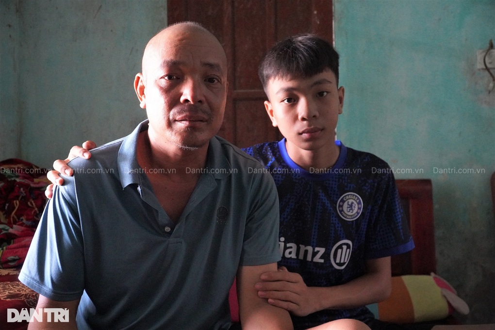 Bố ung thư, gia đình lâm cảnh khốn cùng, 2 con nguy cơ bỏ học - 4 Bố ung thư, gia đình lâm cảnh khốn cùng, 2 con nguy cơ bỏ học - 4