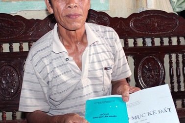 Cán bộ xã lén lút “thay mặt” dân bán hàng chục ha rừng!